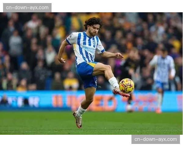 转会传闻：布莱顿定位球教练受到曼联关注，其合同今夏到期