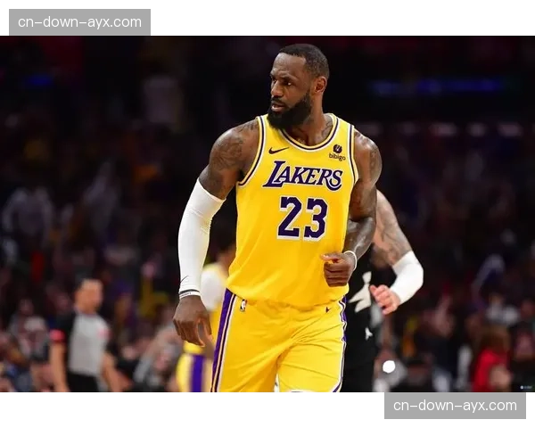 纪录之夜:回顾詹姆斯突破45000分大关的比赛历程 纪录之夜:回顾詹姆斯突破45000分大关的比赛历程